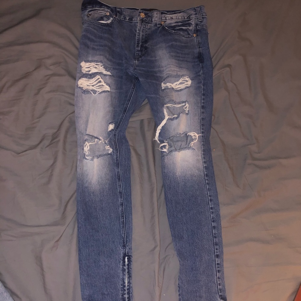 PacSun distressed skinny jeans. Ankle zippers